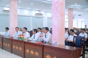 lanh_dao_du_le_ky_niem_33_nam_thanh_lap_cang_cam_ranh